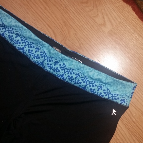 Danskin Now Pants & Jumpsuits | 3 For 5 Danskin Capri Yoga Pants Size